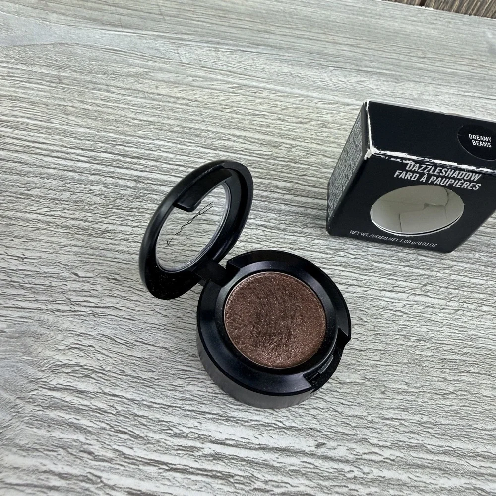 MAC Dazzleshadow Dreamy Beams Shimmer Single Pressed Powder Eyeshadow 1g 0.03oz